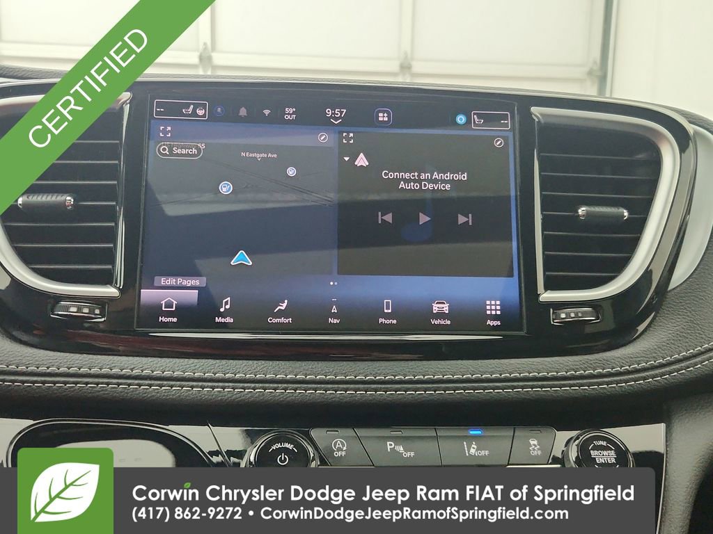 Certified 2025 Chrysler Pacifica Limited image 24