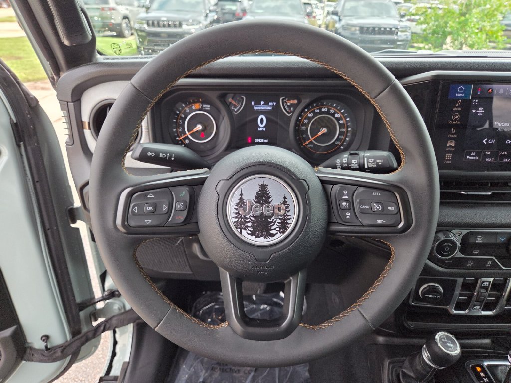 Used 2024 Jeep Wrangler Unlimited Sport AWD/4WD image 33