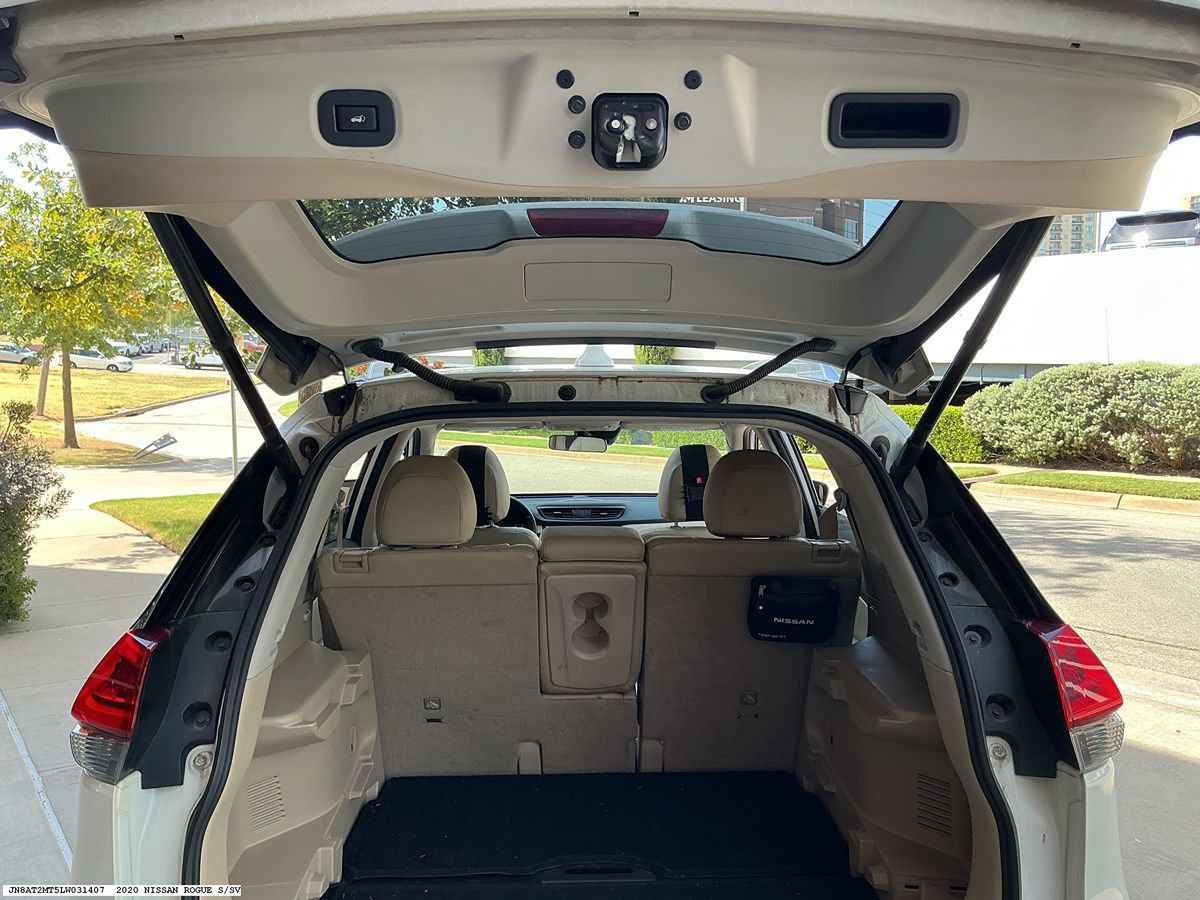 Used 2020 Nissan Rogue SV w/ Sun & Sound Touring Package FWD image 8