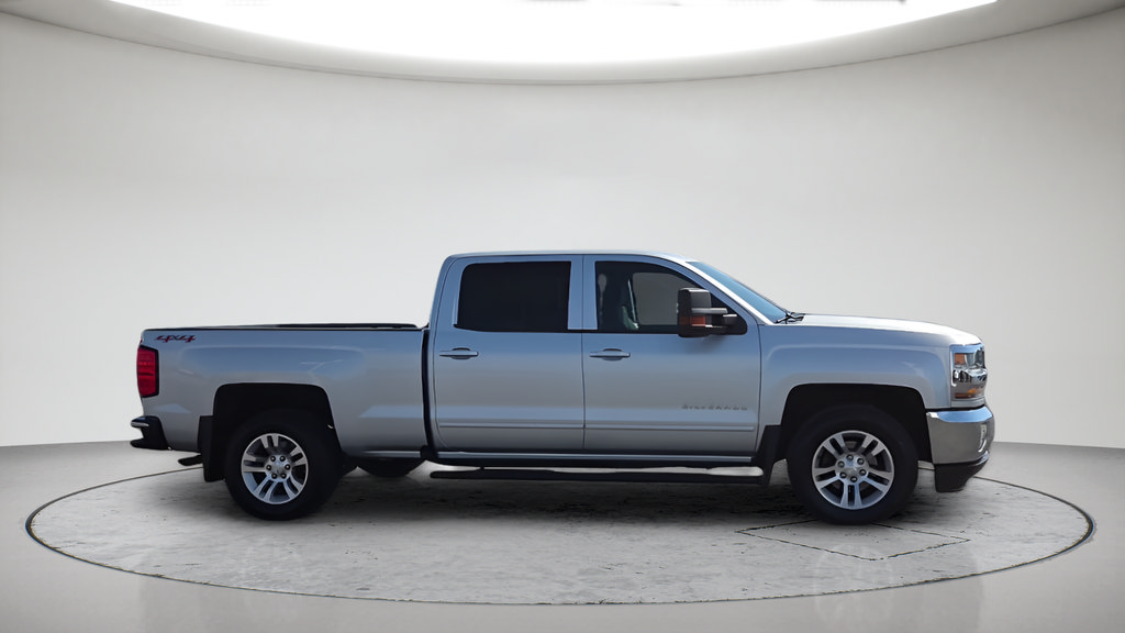 Used 2017 Chevrolet Silverado 1500 LT w/ Max Trailering Package AWD/4WD image 4