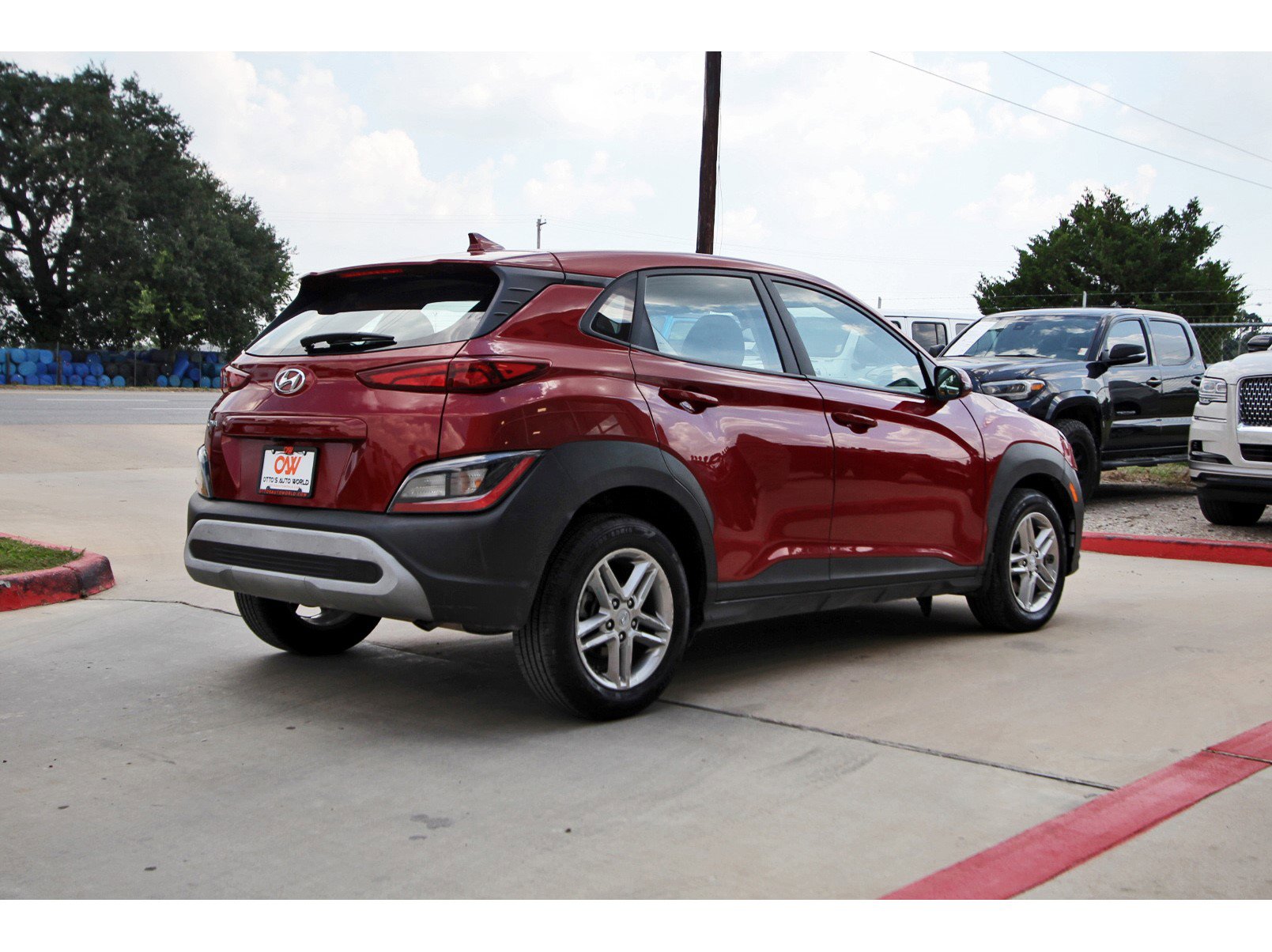 Used 2023 Hyundai Kona SE image 5