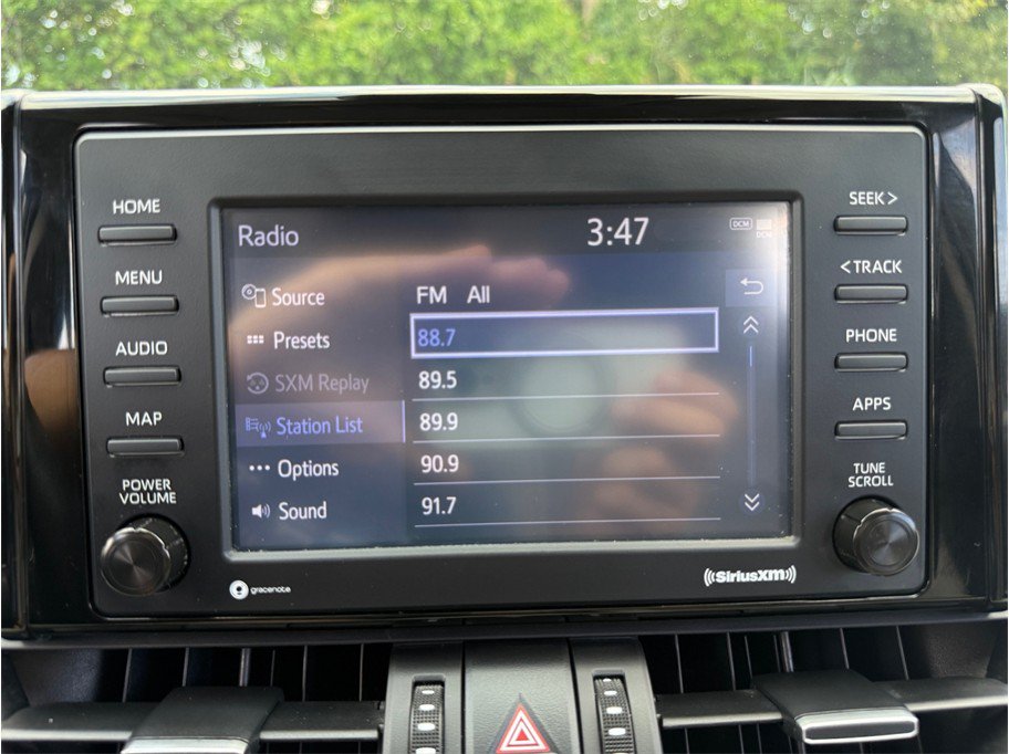 Used 2021 Toyota RAV4 XLE Premium AWD/4WD image 28