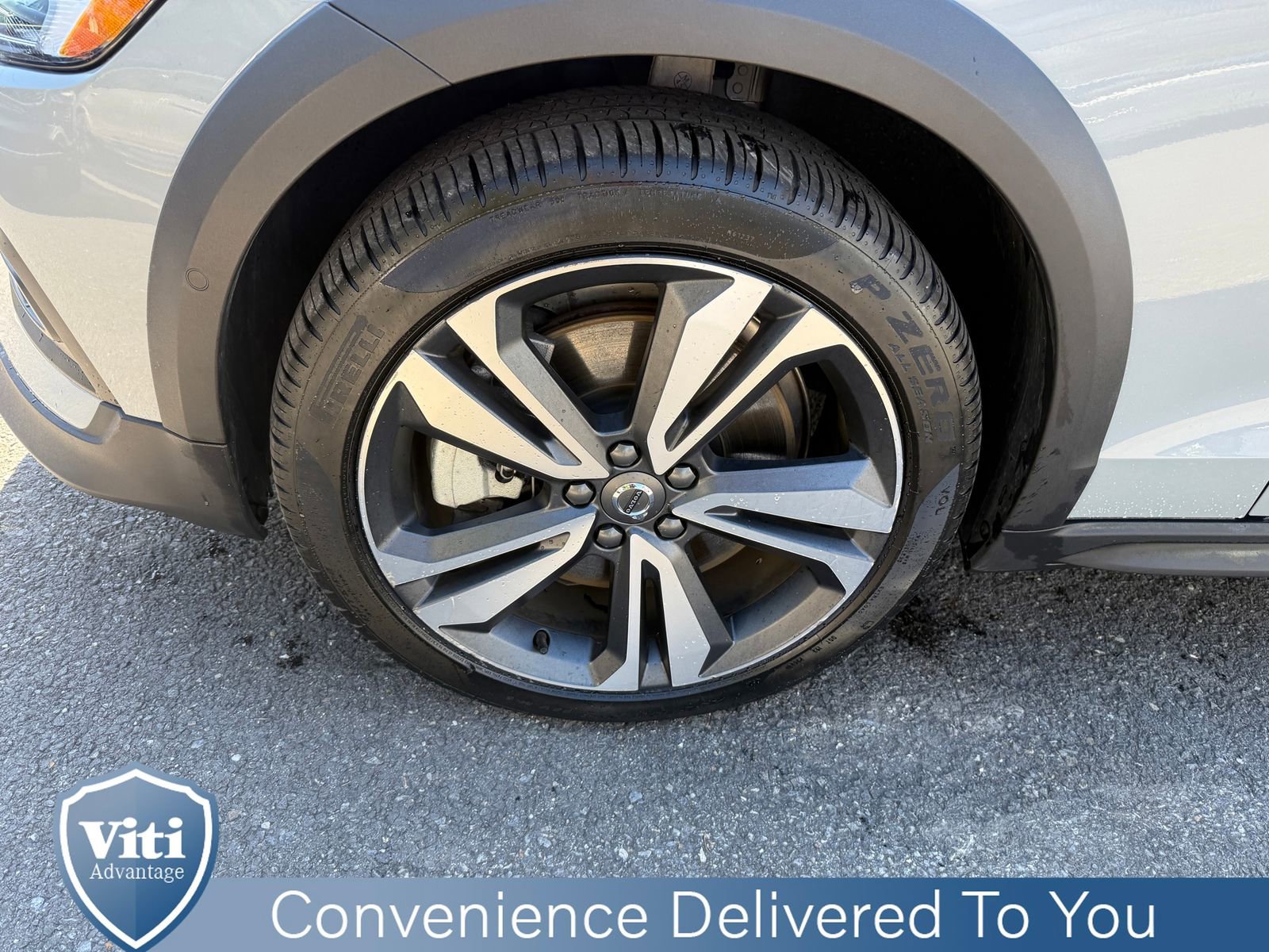Certified 2025 Volvo V60 B5 Cross Country Plus AWD/4WD image 12