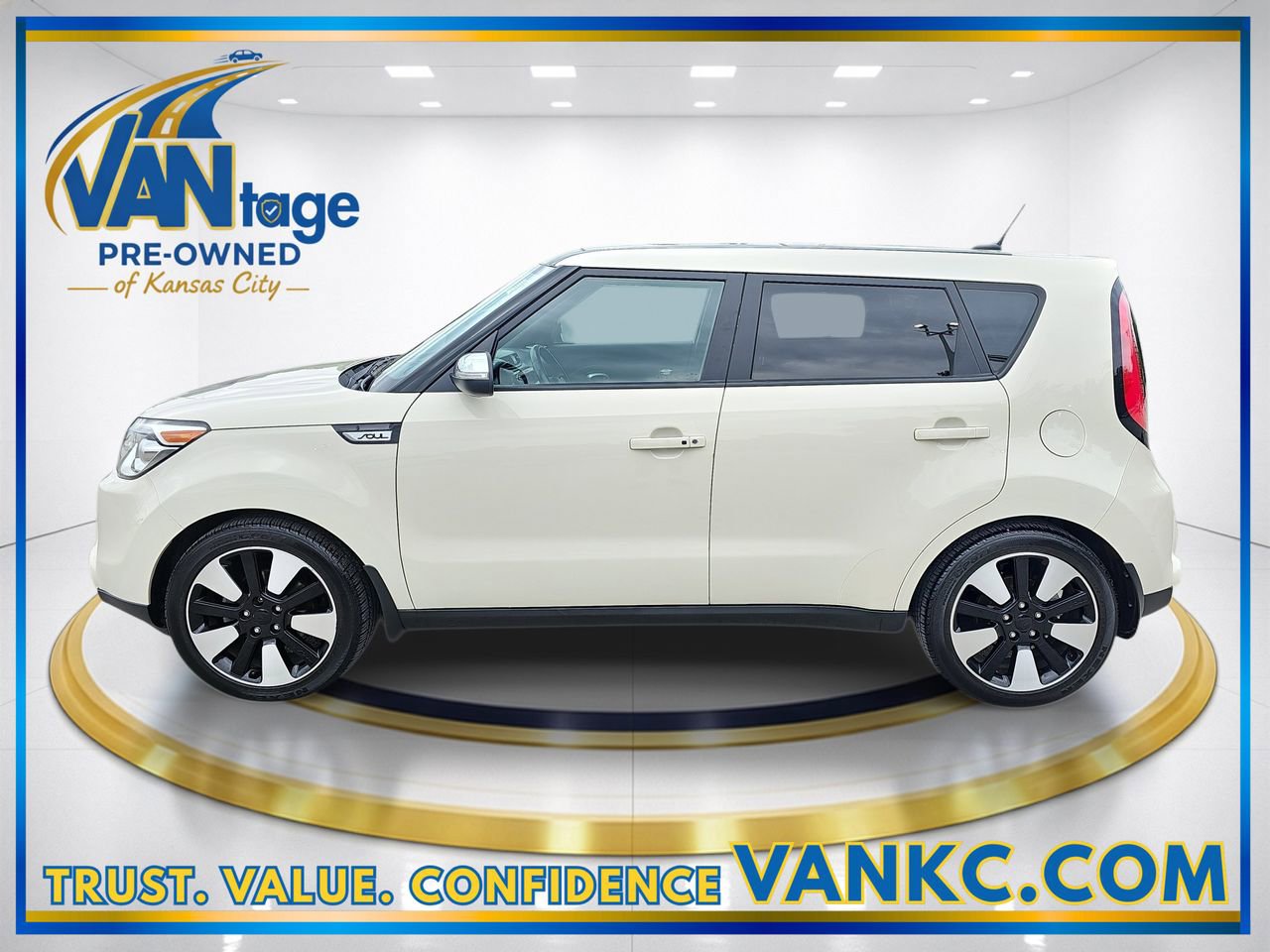 Used 2015 Kia Soul ! w/ Sun & Sound Package FWD image 10