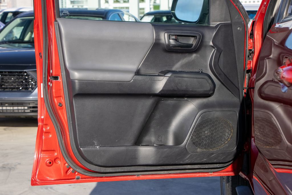 Used 2021 Toyota Tacoma SR w/ SR Convenience Package image 11