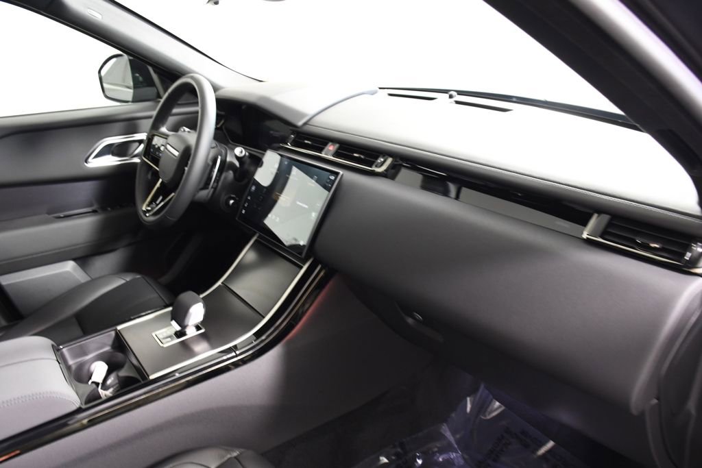 New 2026 Land Rover Range Rover Velar Dynamic SE AWD/4WD image 19