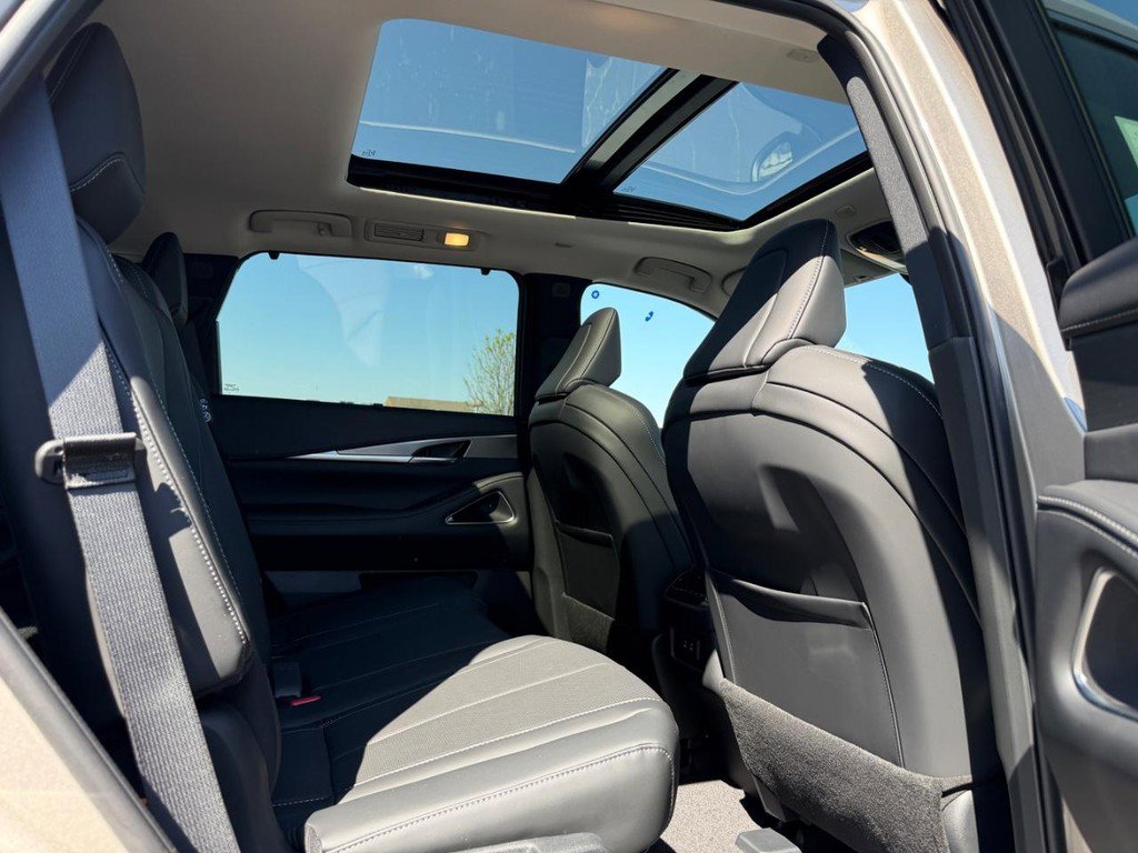 New 2026 INFINITI QX60 Luxe w/ Cargo Package image 6