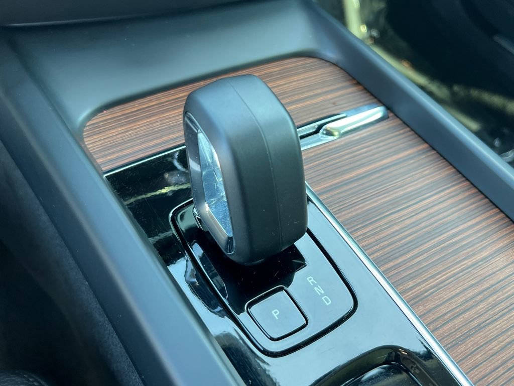 Used 2024 Volvo V60 B5 Cross Country Plus image 27