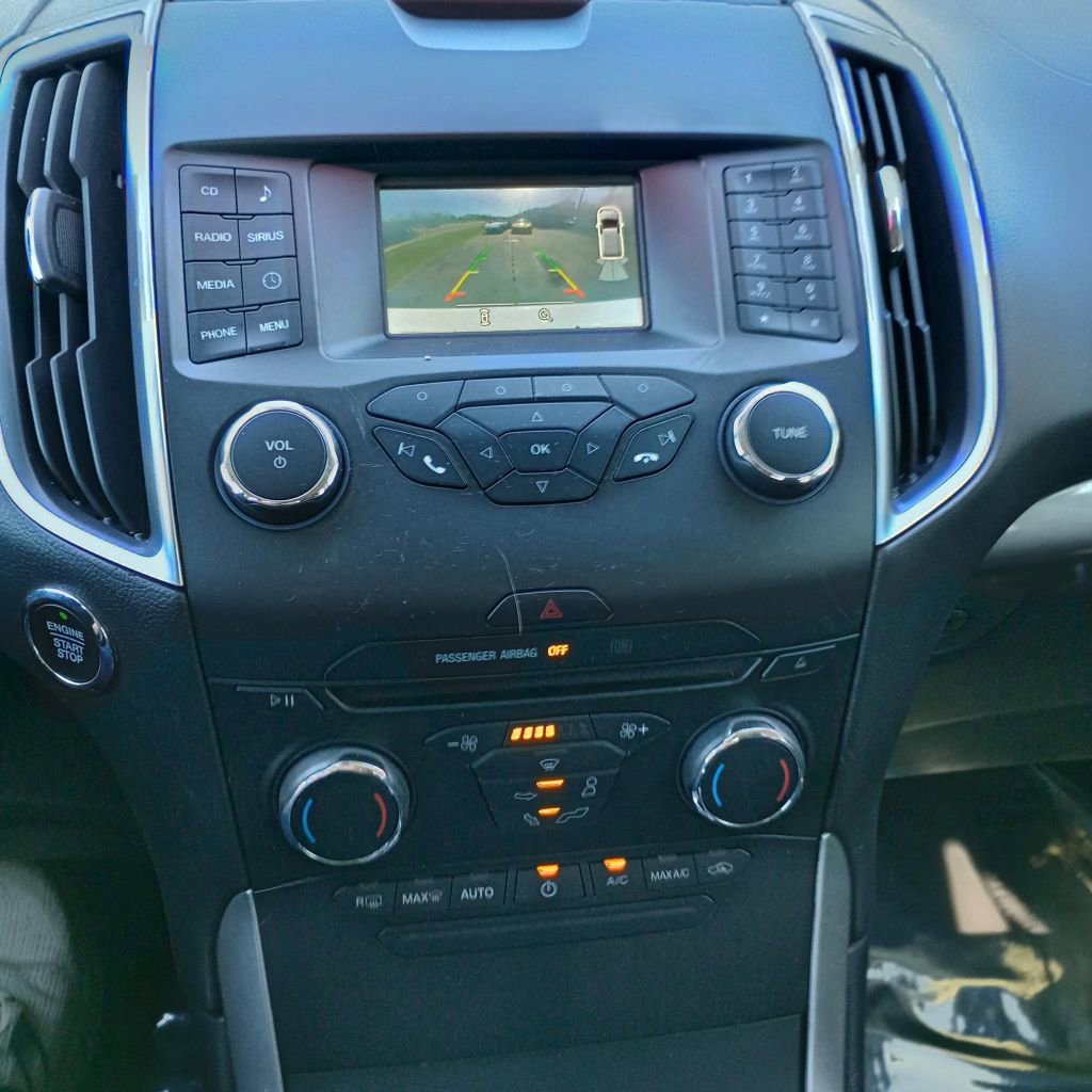 Used 2018 Ford Edge SEL image 13