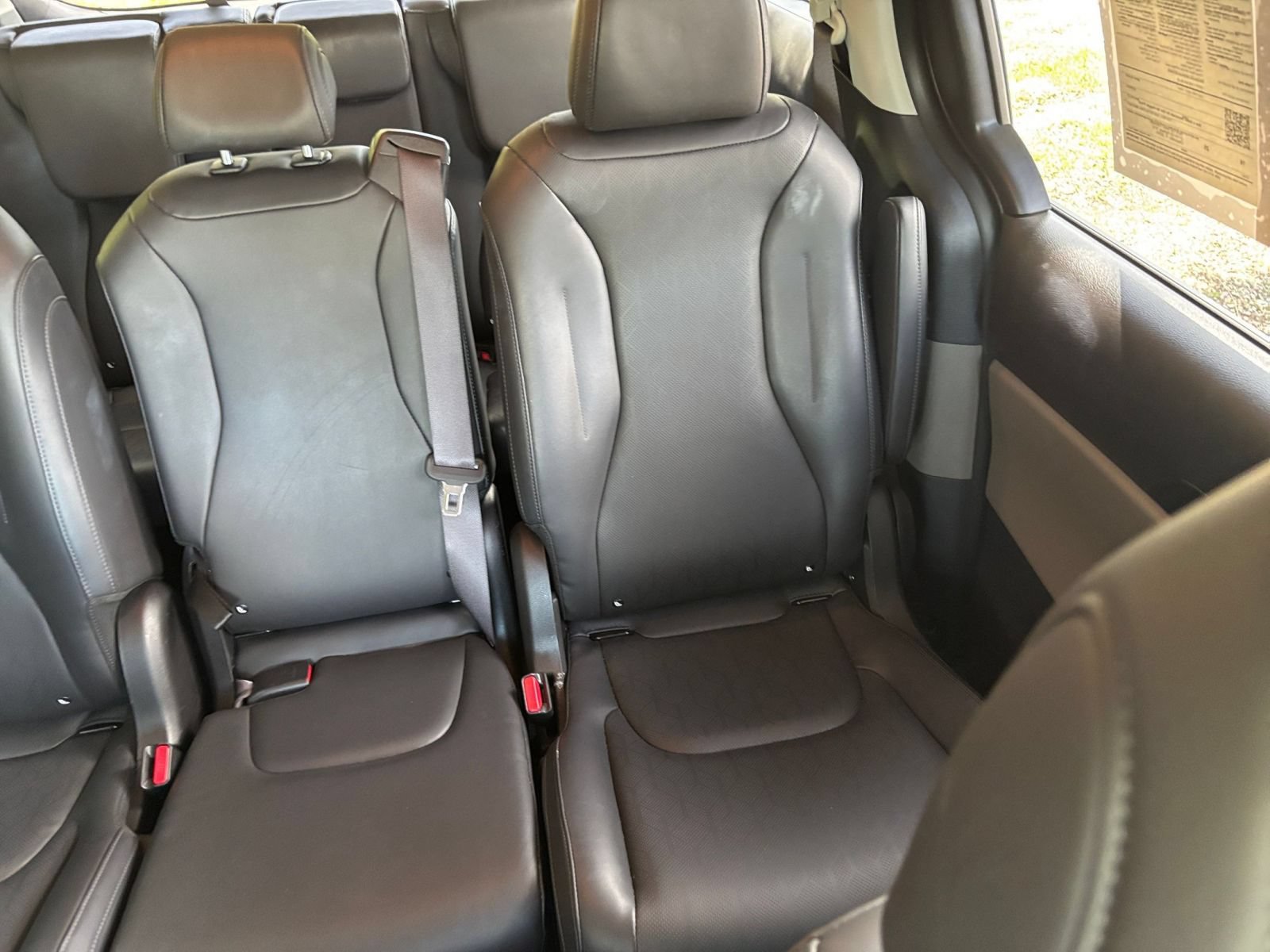 Used 2026 Kia Carnival FWD image 39