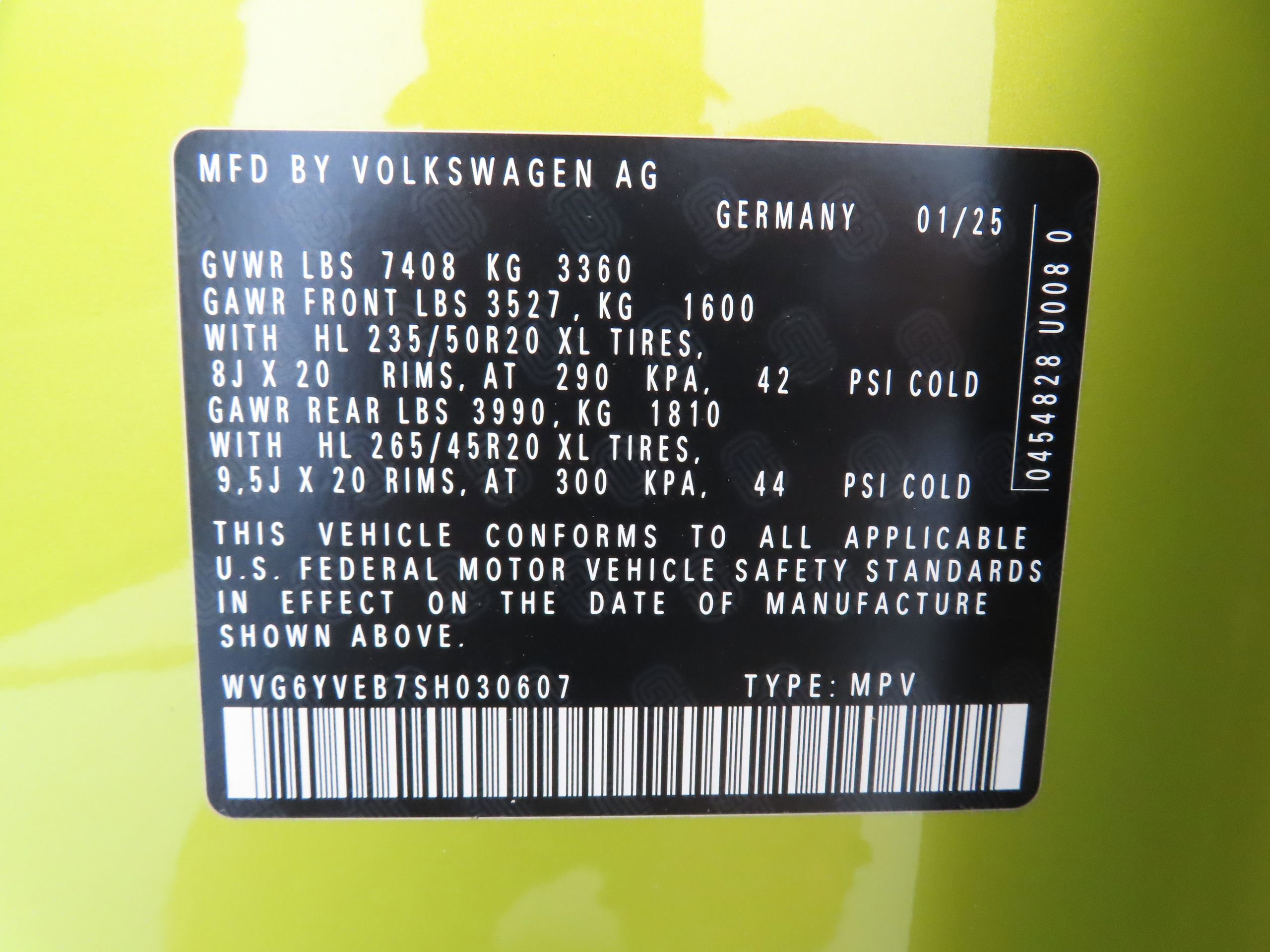 New 2025 Volkswagen ID. Buzz 1st Edition image 28