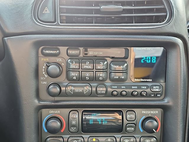 Used 2004 Chevrolet Corvette Convertible w/ Preferred Equipment Group image 11