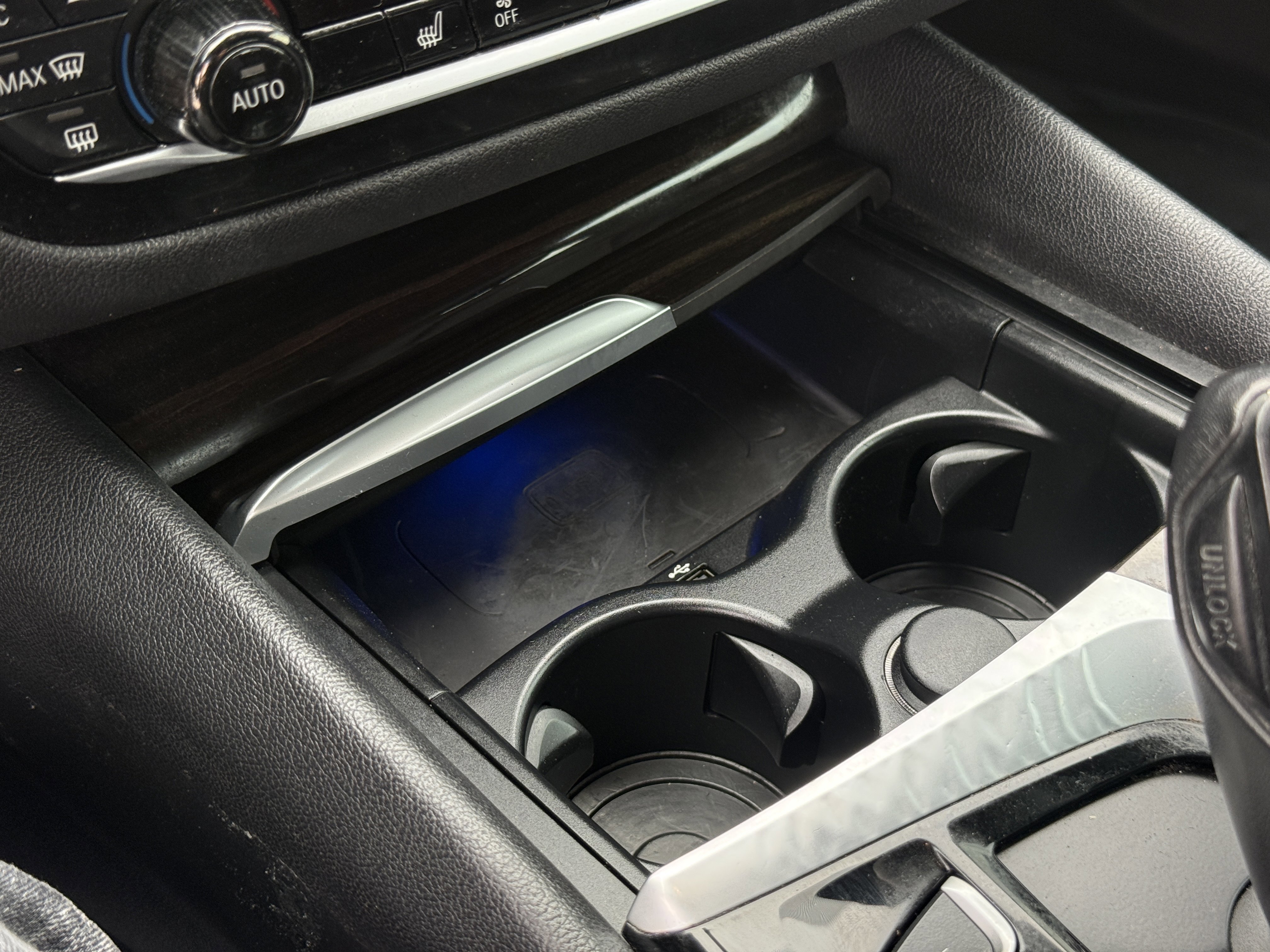 Used 2017 BMW 540i w/ Premium Package image 22