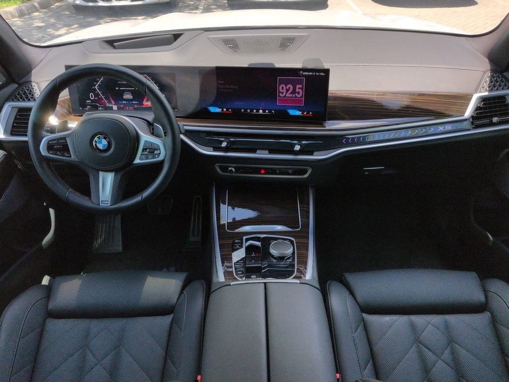 New 2026 BMW X5 xDrive40i w/ M Sport Package AWD/4WD image 15