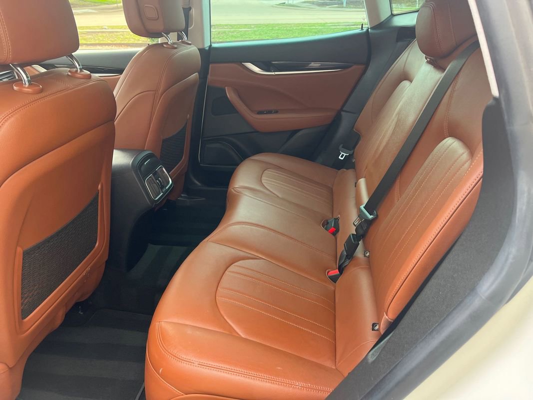 Used 2019 Maserati Levante S AWD/4WD image 17