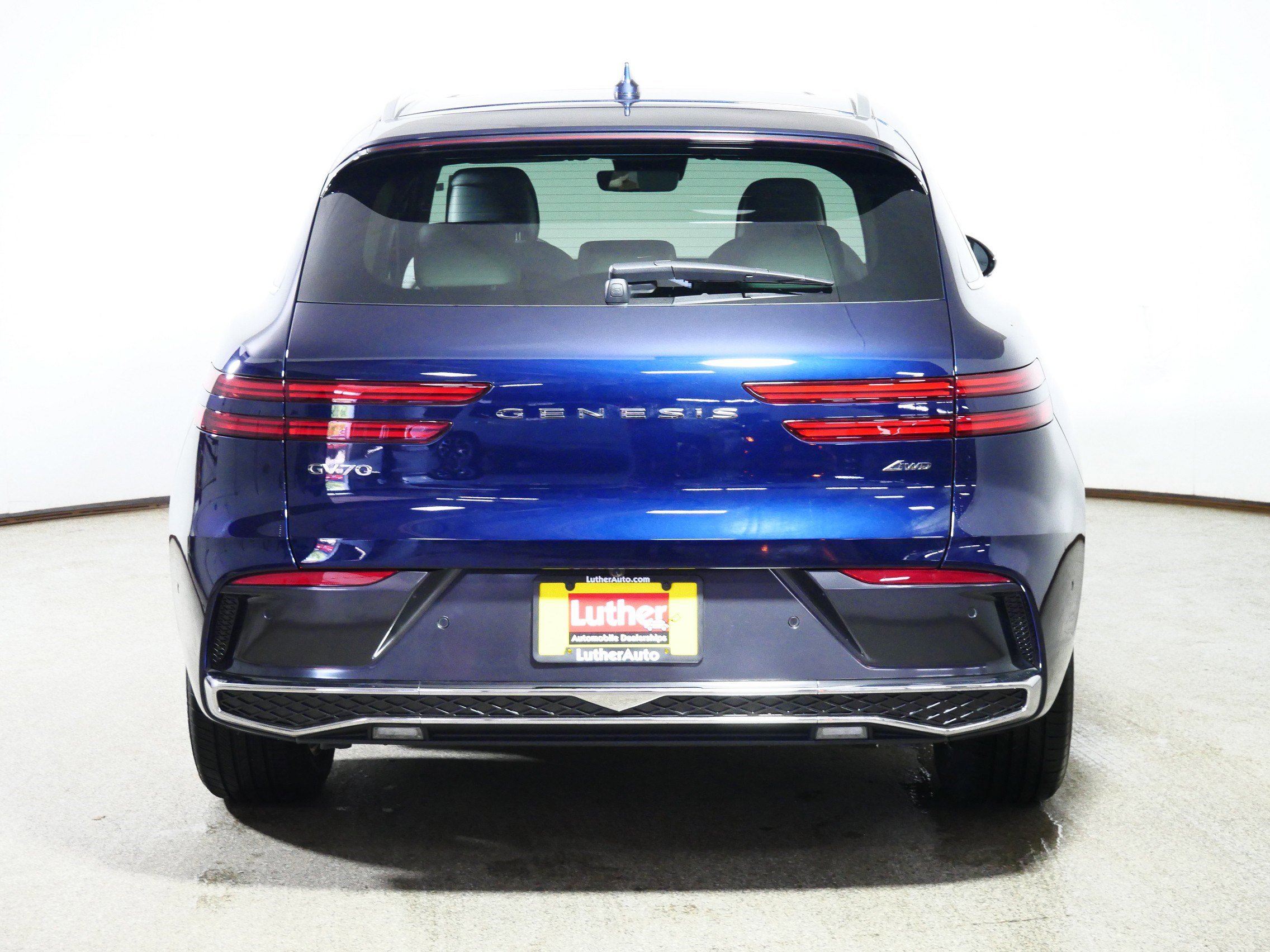 Used 2026 Genesis GV70 2.5T Advanced AWD/4WD image 6