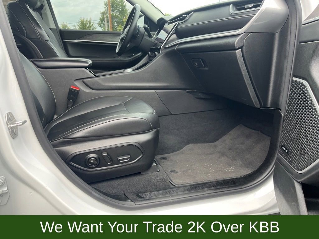 Used 2022 Jeep Grand Cherokee L Limited image 18