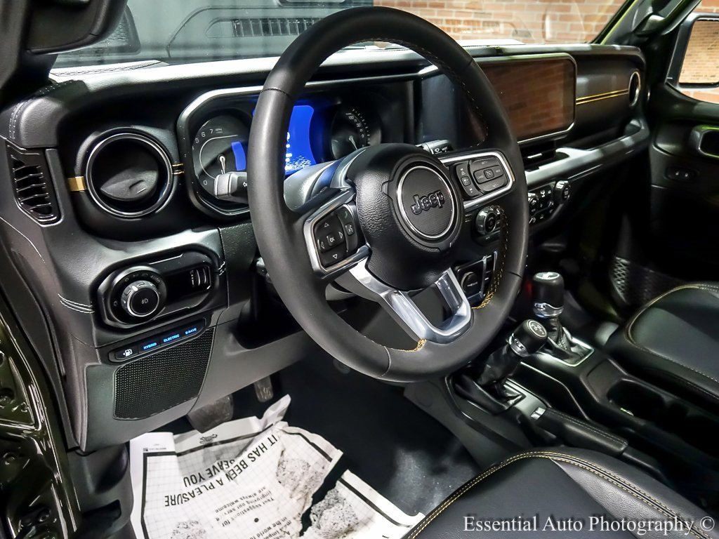 Used 2024 Jeep Wrangler Unlimited Sahara w/ Technology Group image 15