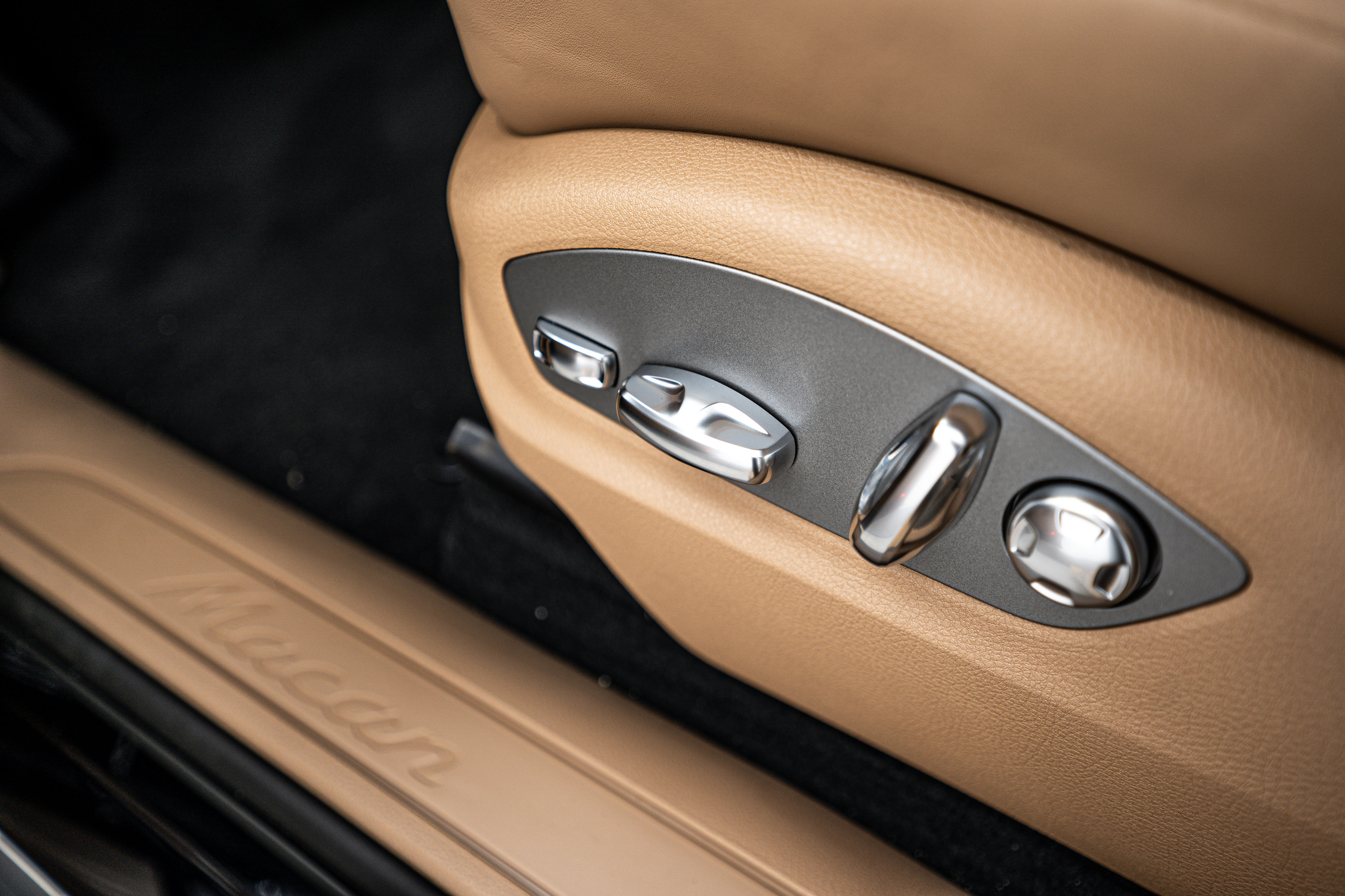 New 2025 Porsche Macan image 19