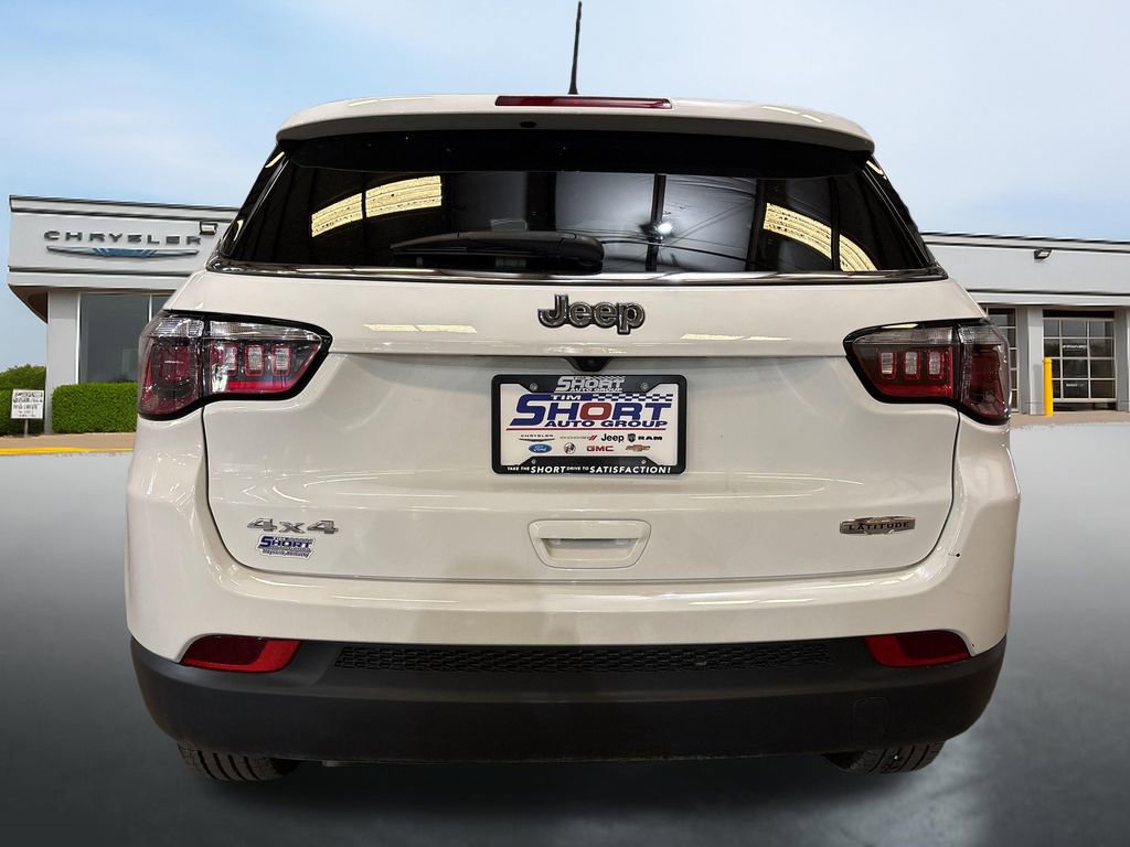 Used 2024 Jeep Compass Latitude w/ Convenience Group image 4