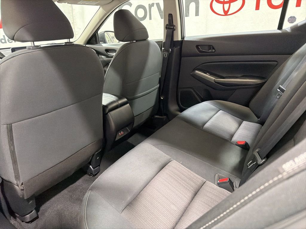 Used 2024 Nissan Altima 2.5 SV image 19