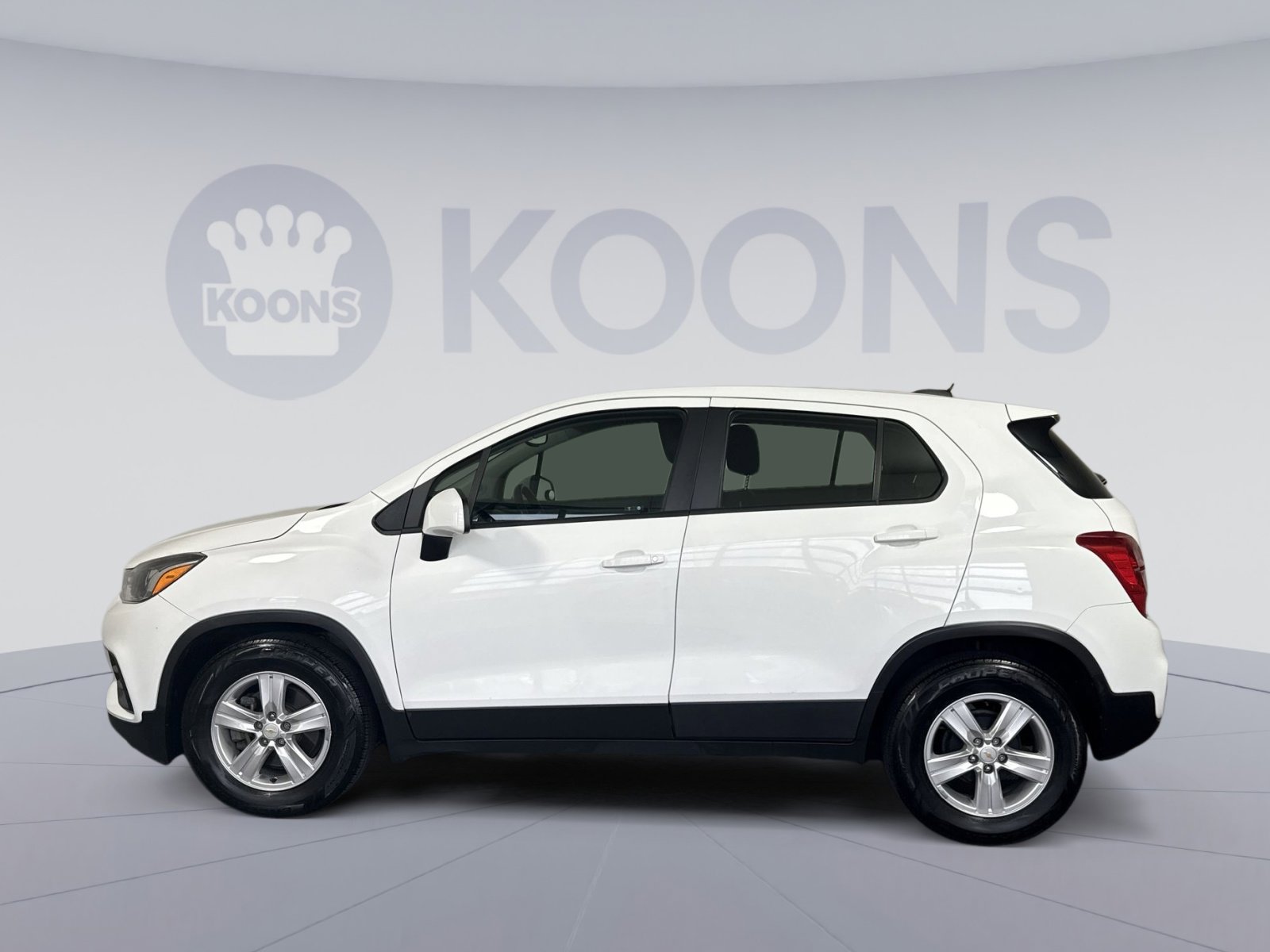 Used 2020 Chevrolet Trax LS FWD image 2