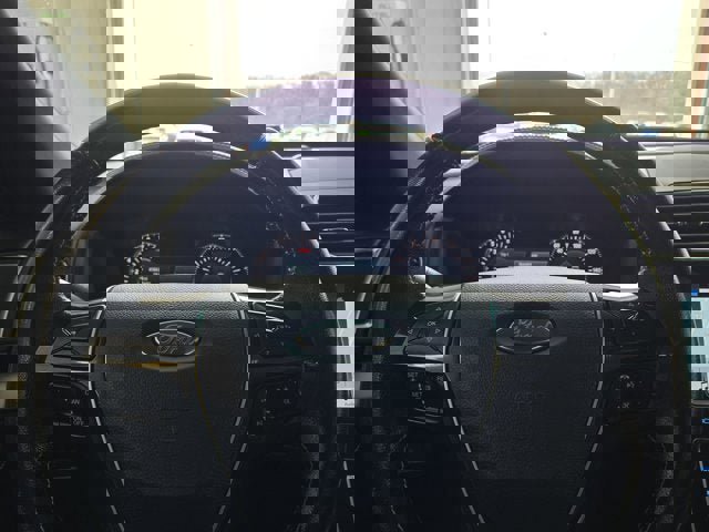 Used 2017 Ford Explorer Platinum image 28