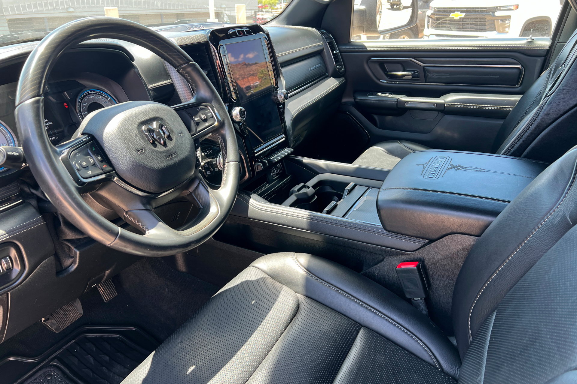 Used 2022 RAM 1500 Limited AWD/4WD image 15