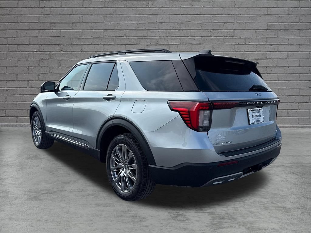 Used 2025 Ford Explorer Active w/ Active Comfort Package AWD/4WD image 5