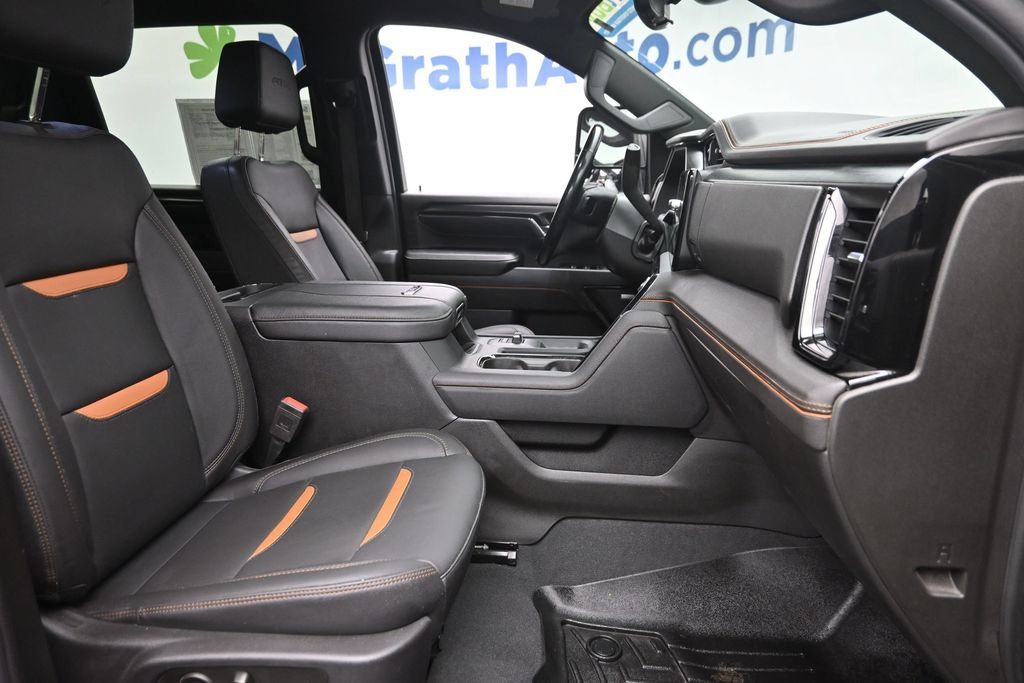Used 2024 GMC Sierra 3500 AT4 w/ AT4 Premium Plus Package AWD/4WD image 9
