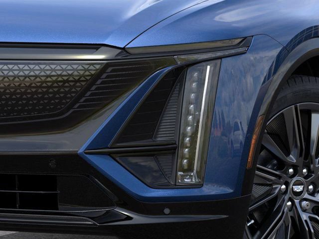 New 2026 Cadillac Lyriq Signature Sport AWD/4WD image 10