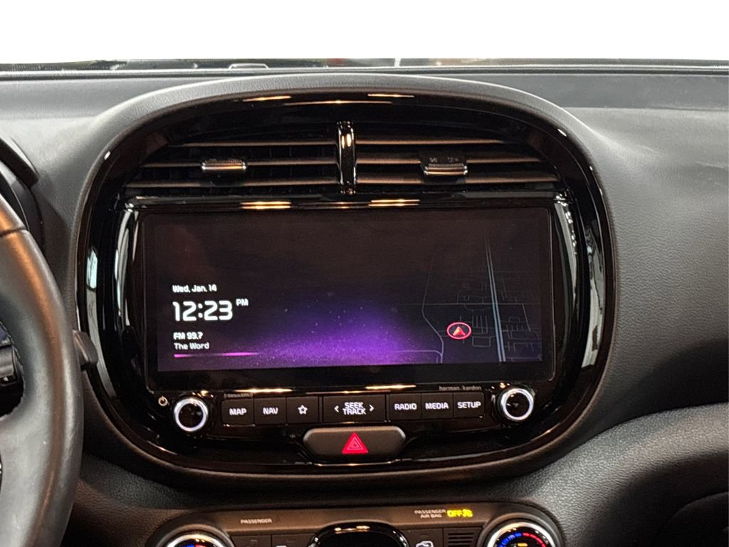 Used 2025 Kia Soul EX image 17