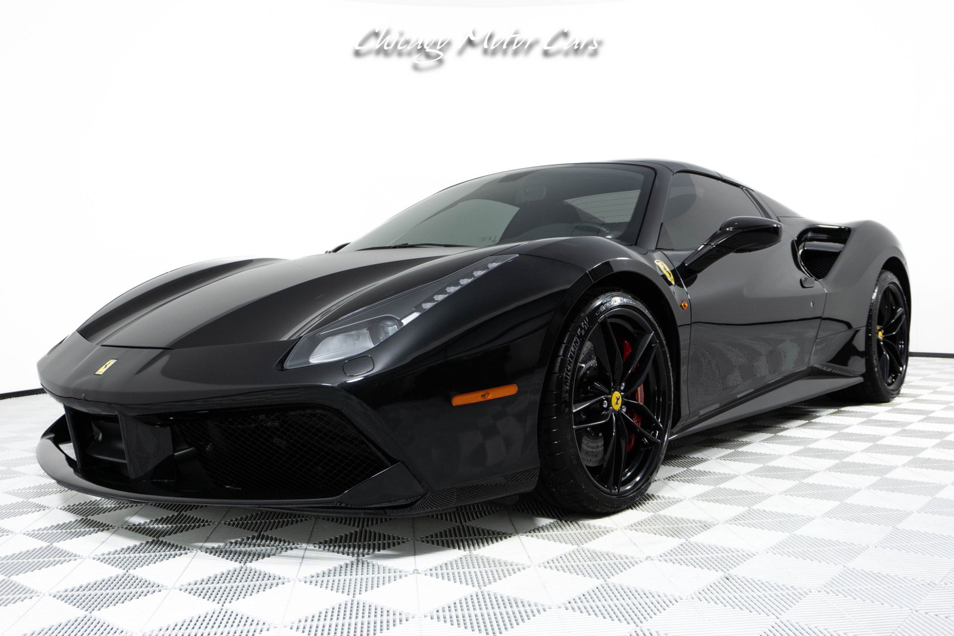 Used 2018 Ferrari 488 Spider RWD image 17