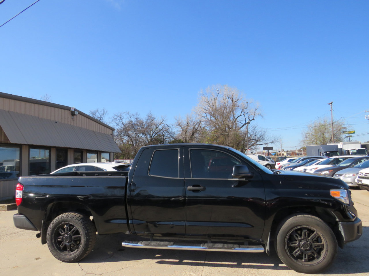 Used 2016 Toyota Tundra SR w/ Tow Package image 2