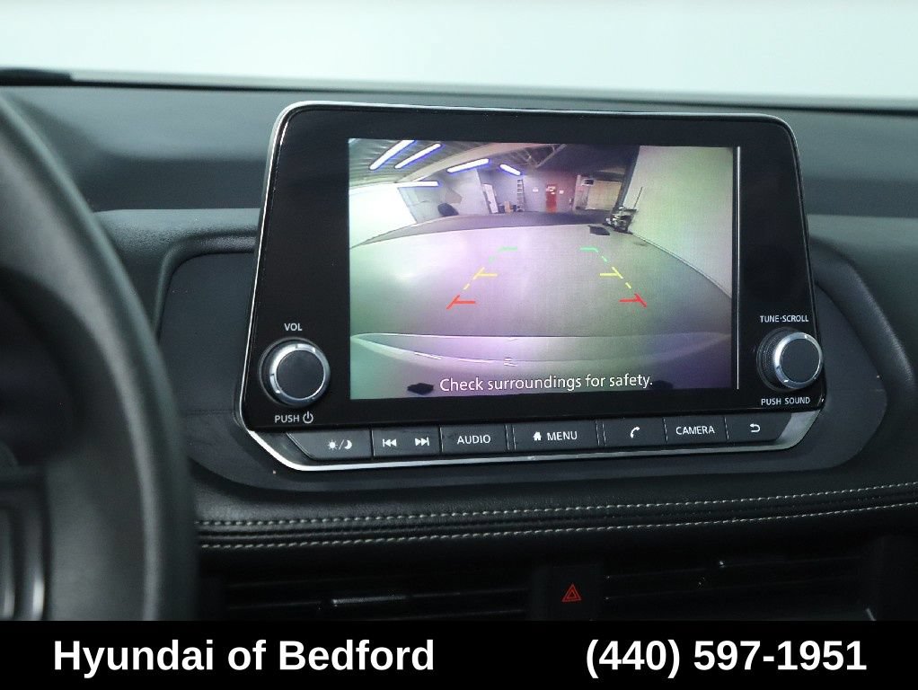 Used 2024 Nissan Rogue S AWD/4WD image 31