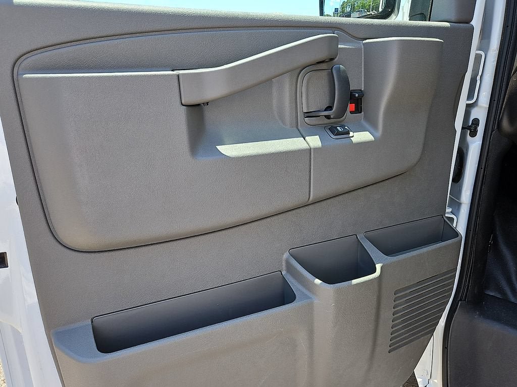 New 2026 Chevrolet Express 3500 w/ Power Convenience Package RWD image 6