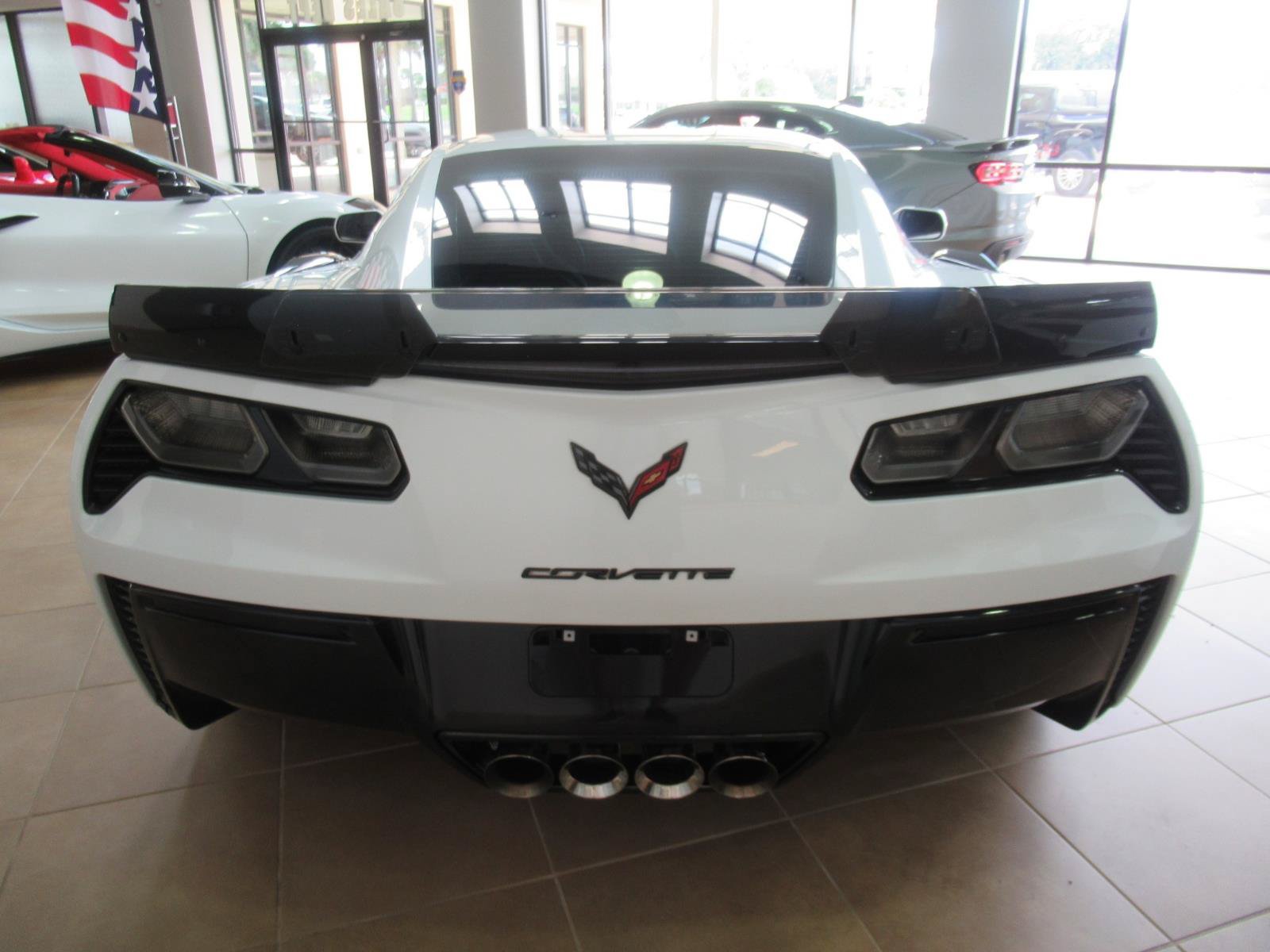 Used 2019 Chevrolet Corvette Z06 RWD image 6