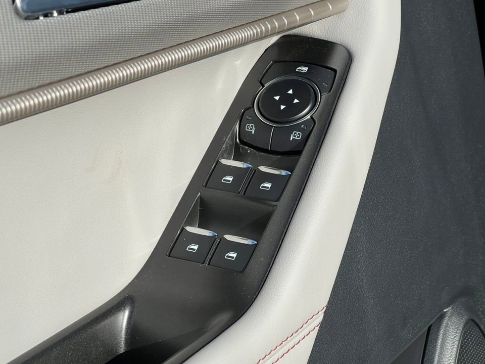 Used 2026 Ford Explorer Active w/ Active Comfort Package image 16