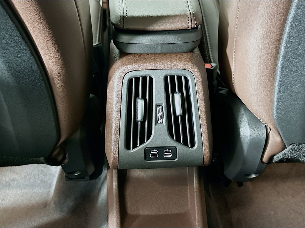 Used 2025 BMW X2 xDrive28i w/ M Sport Package image 31