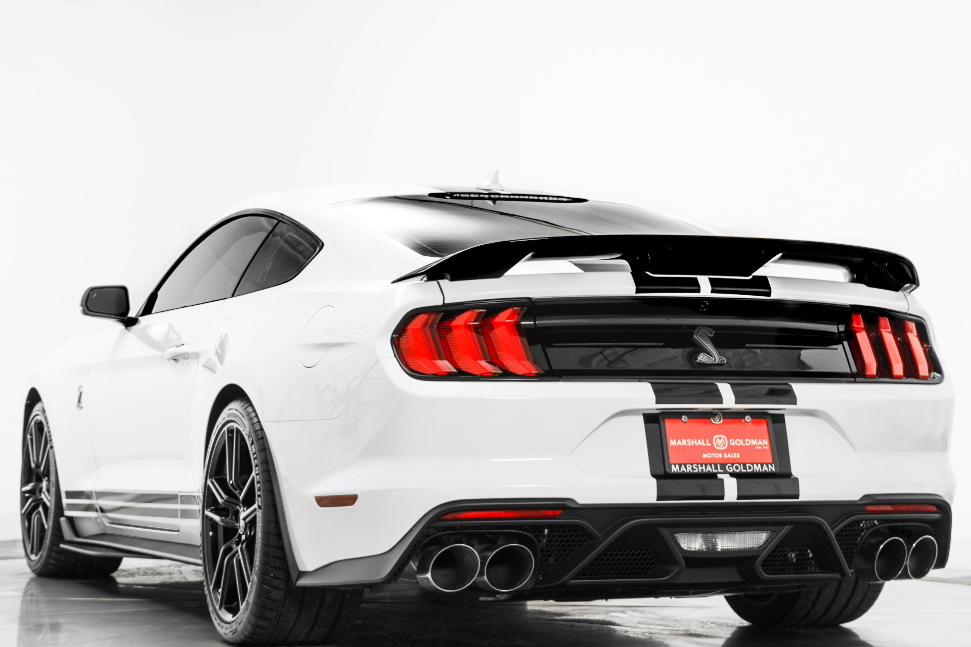 Used 2022 Ford Mustang Shelby GT500 w/ Technology Package RWD image 7