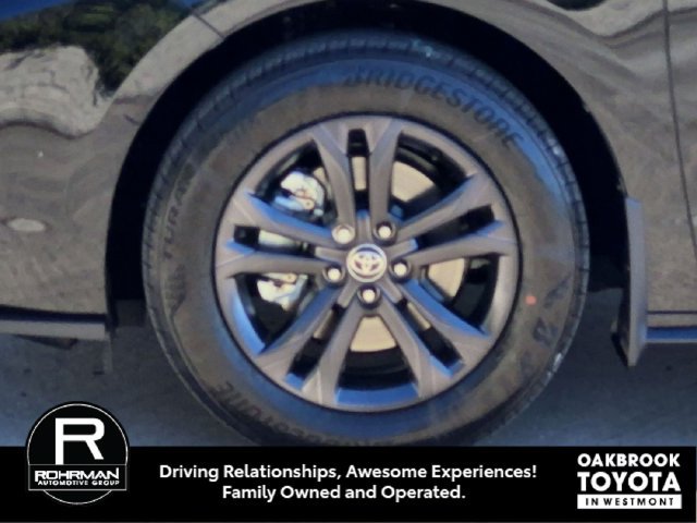 New 2026 Toyota Sienna XSE AWD/4WD image 9