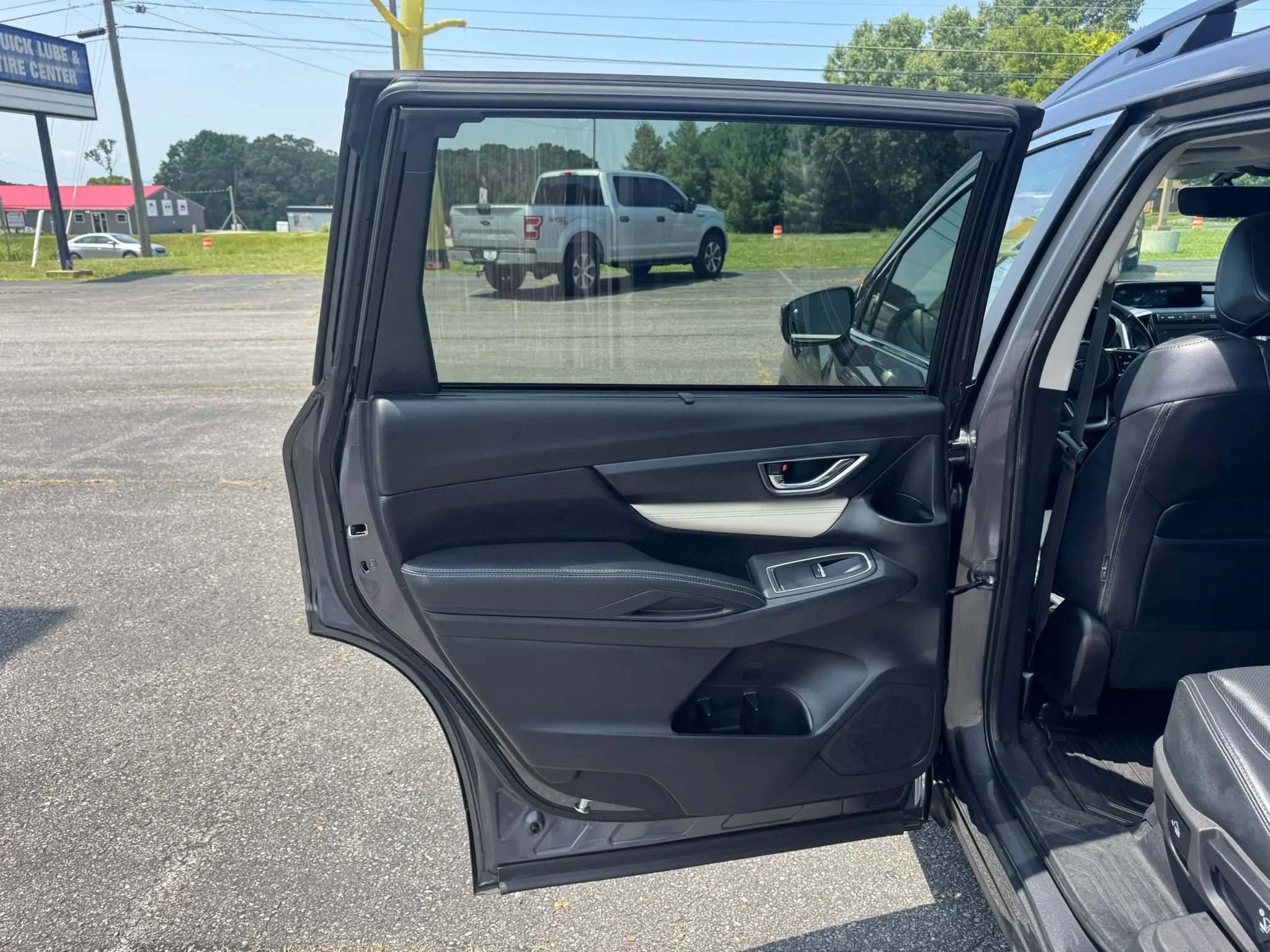 Used 2022 Subaru Ascent Limited AWD/4WD image 35