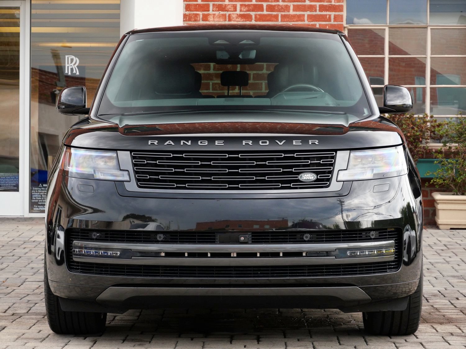Used 2024 Land Rover Range Rover Long Wheelbase Autobiography AWD/4WD image 2
