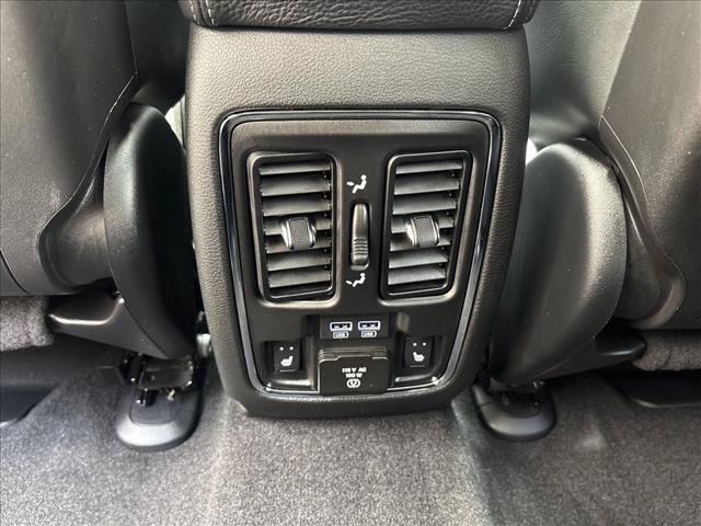 Used 2021 Jeep Grand Cherokee Summit AWD/4WD image 24