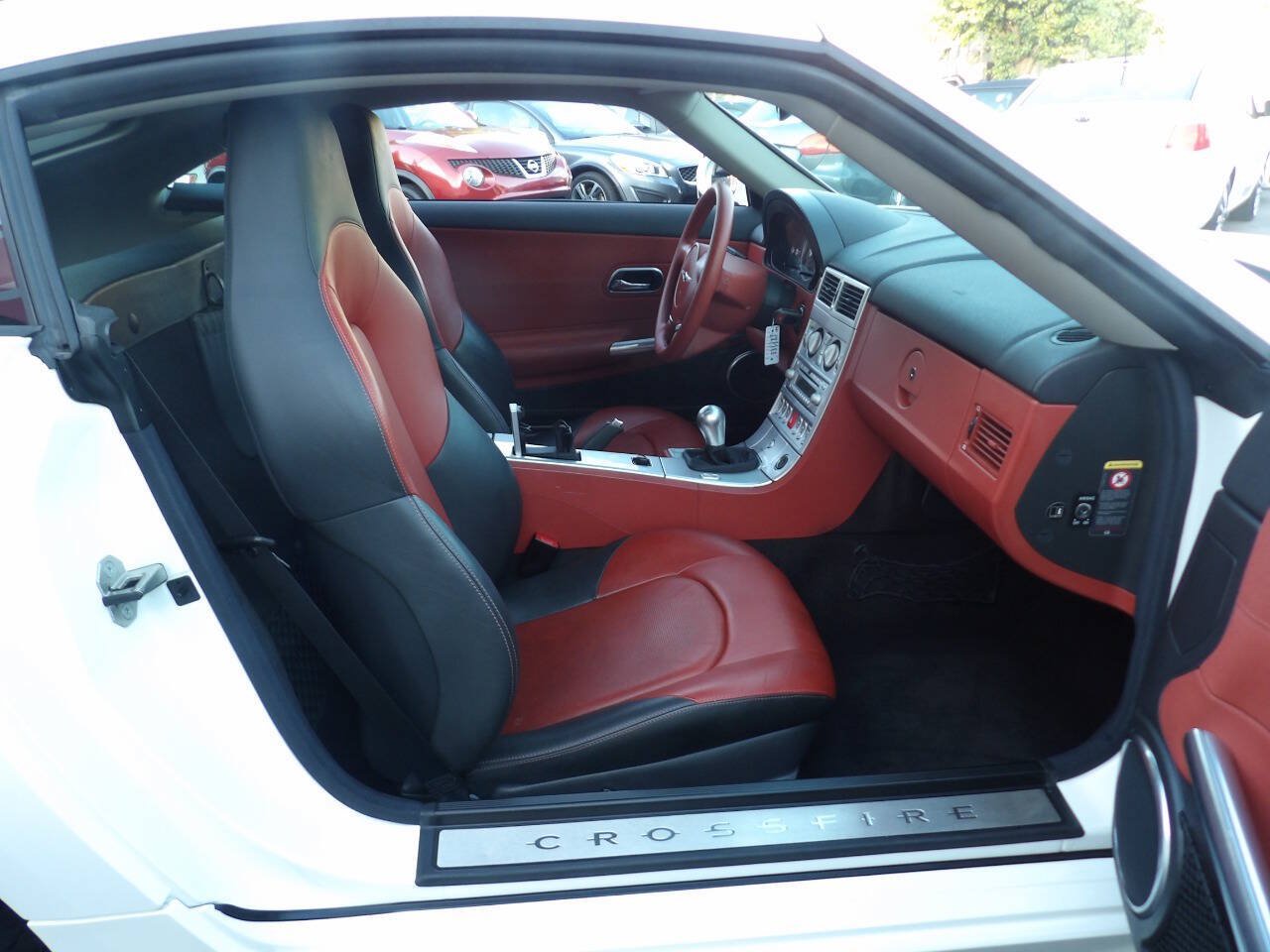 Used 2005 Chrysler Crossfire Limited RWD image 6
