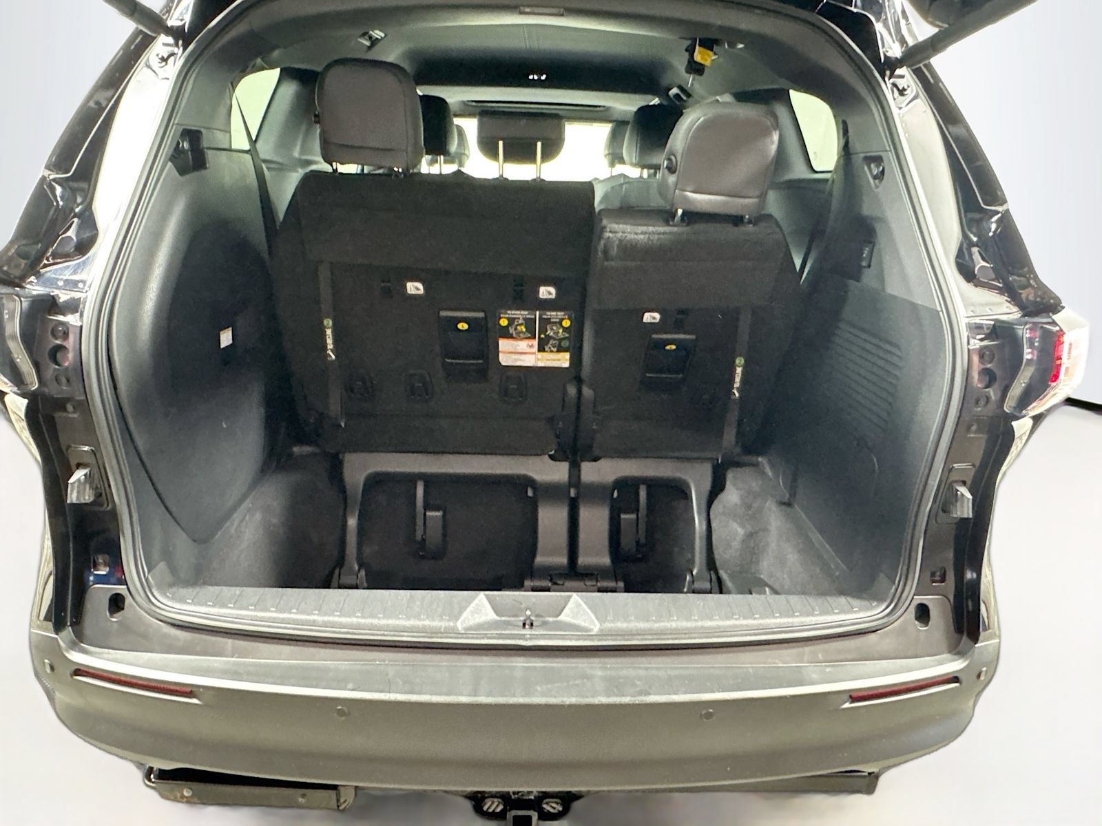 Certified 2022 Toyota Sienna XLE Woodland Edition AWD/4WD image 26