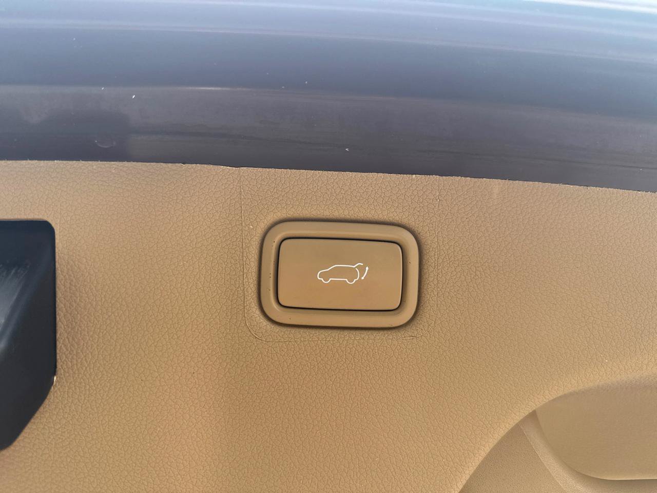 Used 2017 Kia Sedona EX FWD image 10
