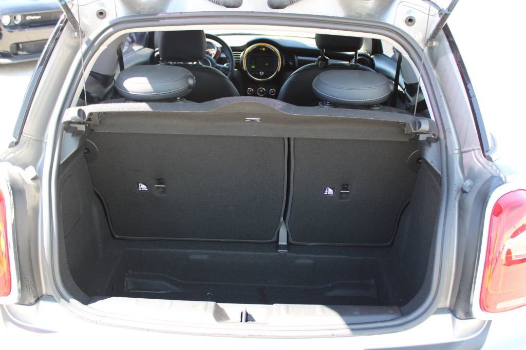Used 2020 MINI Cooper 2-Door Hardtop FWD image 9