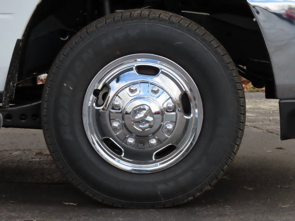 New 2024 RAM 3500 Tradesman AWD/4WD image 15