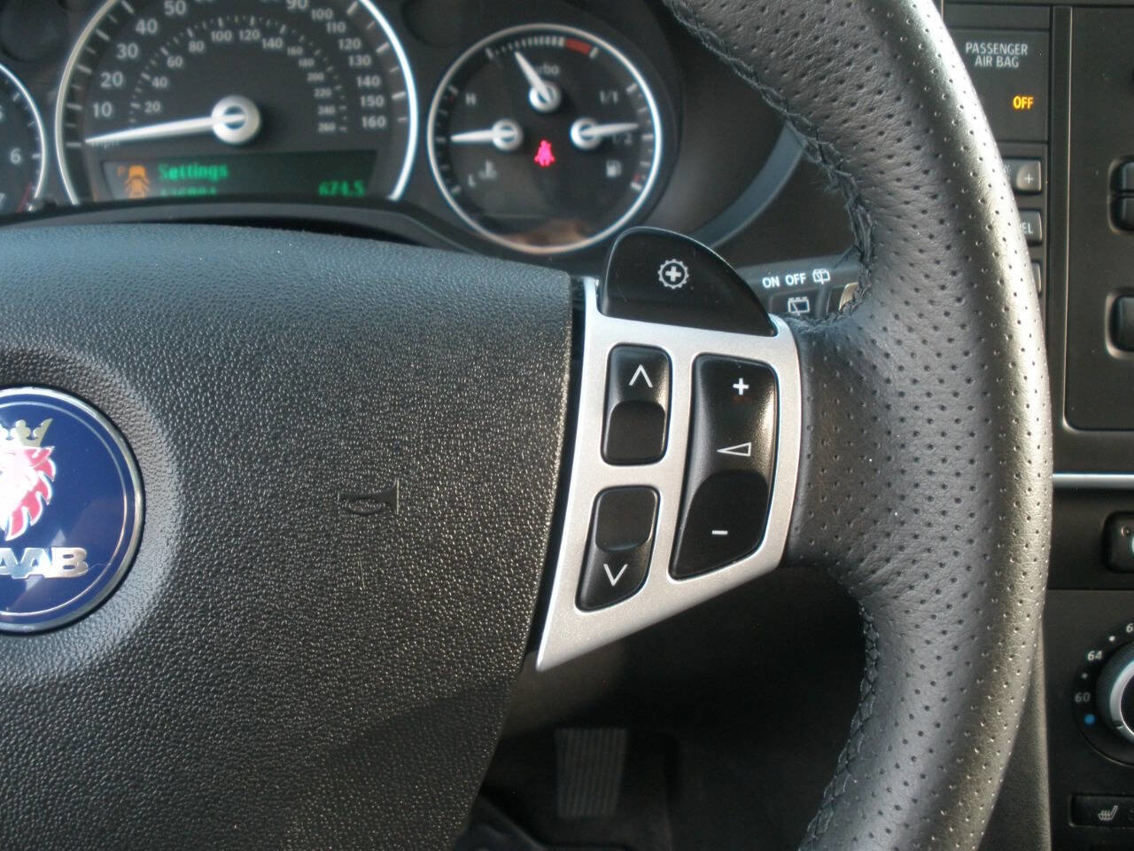 Used 2011 Saab 9-3 X image 38